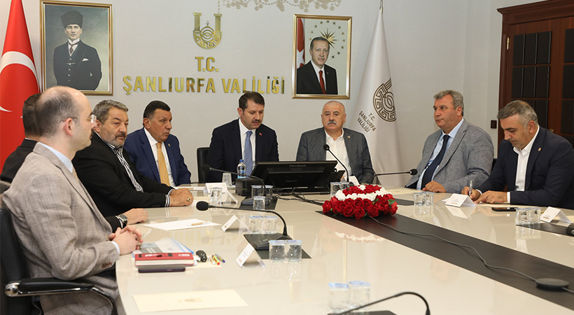 MHP'nin Deprem Bölgesi İnceleme Heyeti Urfa'ya geldi;