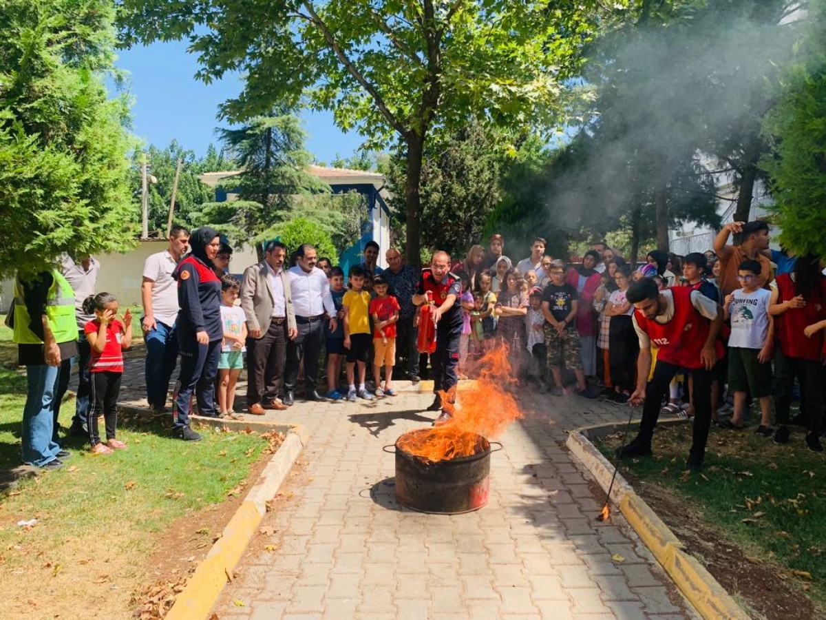 Şanlıurfa İtfaiyesi’nden yangın tatbikatı;
