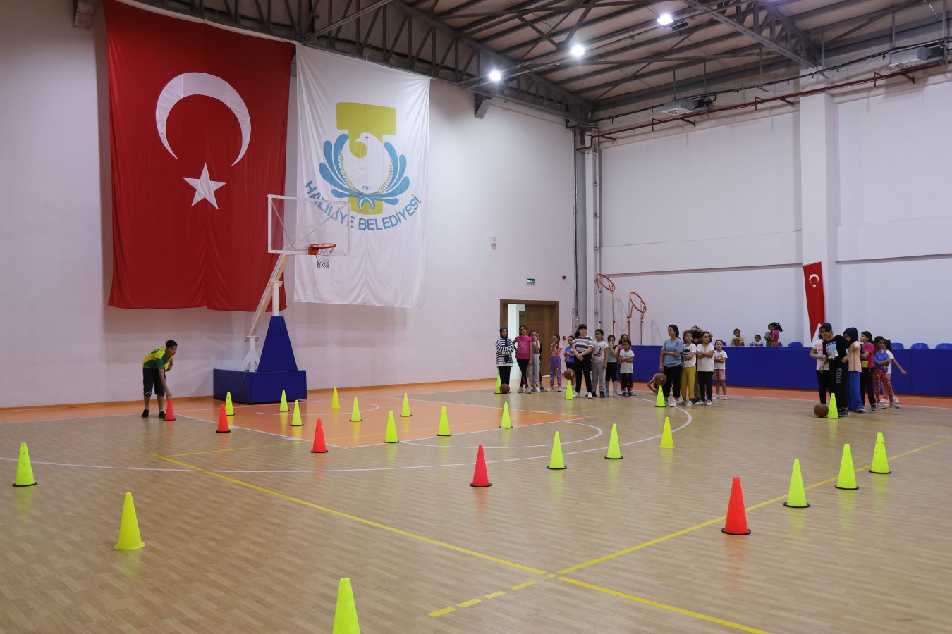 Haliliye’de gençler yazı belediyenin kurslarında değerlendiriyor;