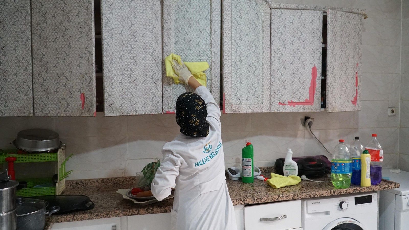 ﻿Haliliye’de ihtiyaç sahibi hanelerde evde bakım hizmeti;