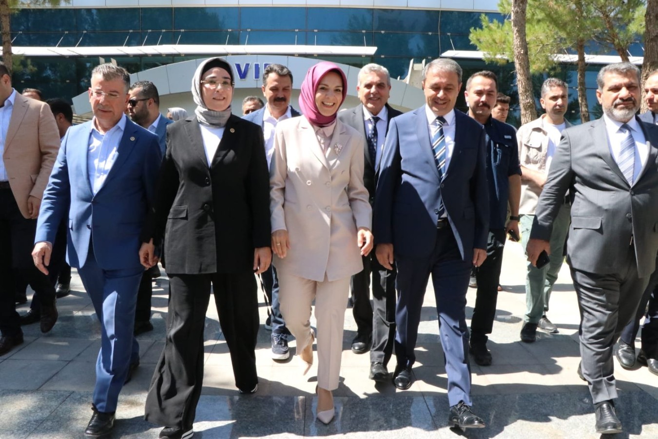 Bakan Mahinur Özdemir Göktaş Urfa’da;