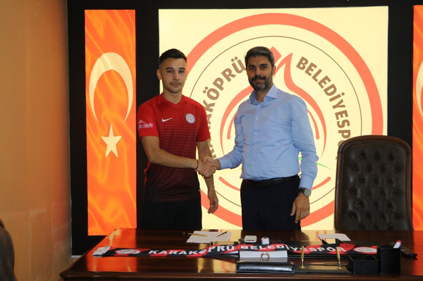 Karaköprü Belediyespor’dan kanat takviyesi;