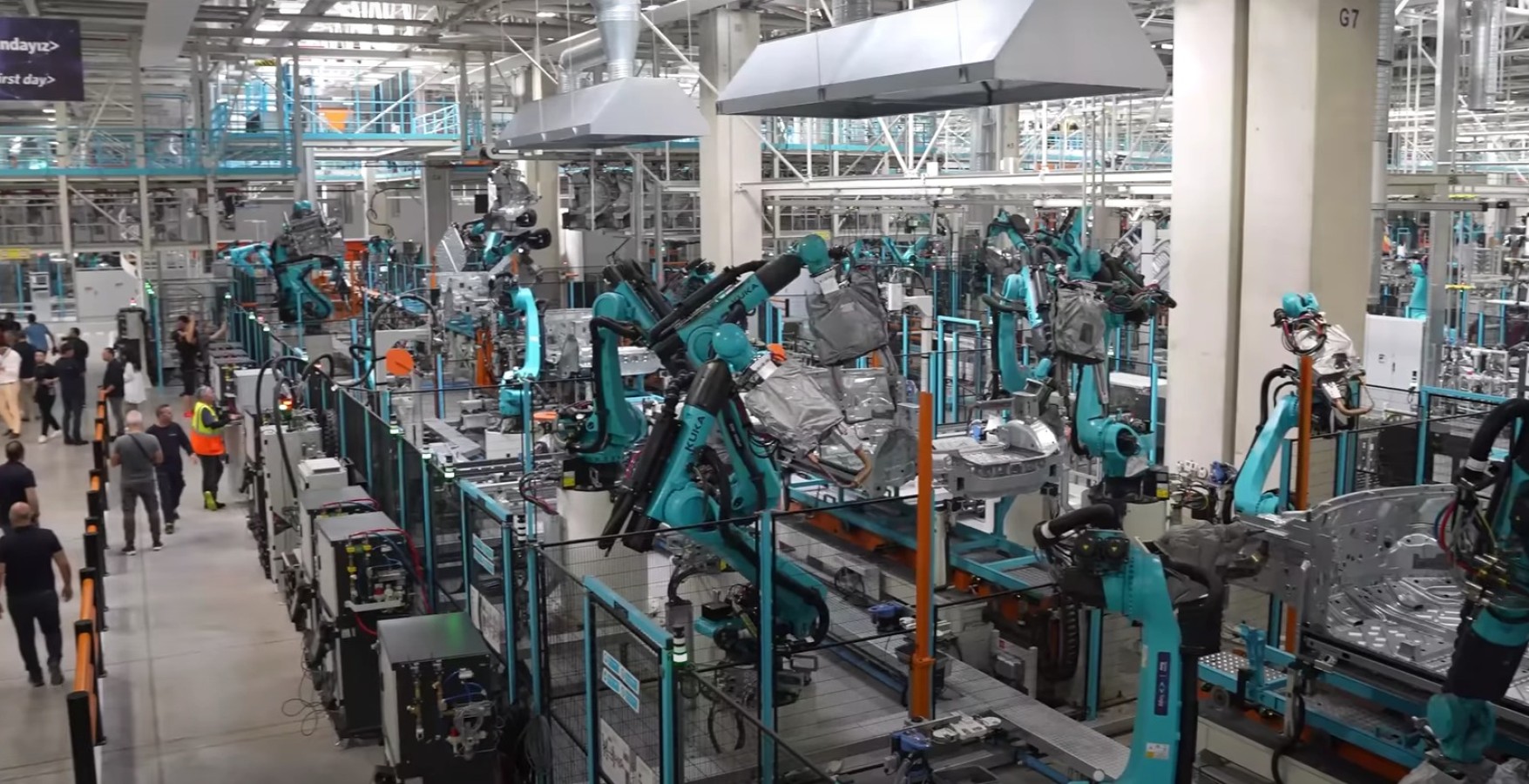 Bakan Şimşek'ten Togg paylaşımı: Fabrika çok etkileyici;