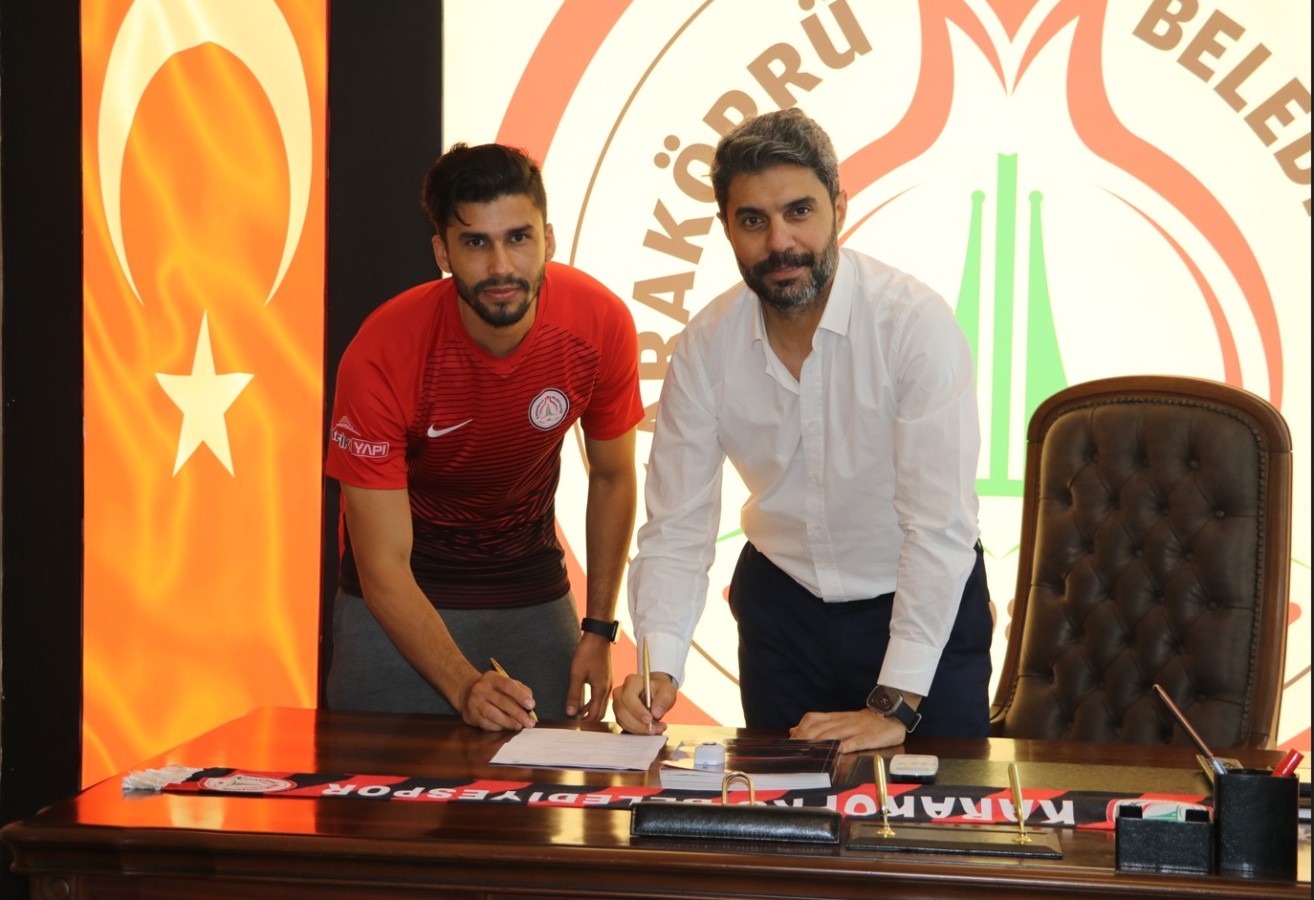 Karakprüspor’dan orta sahaya takviye!;
