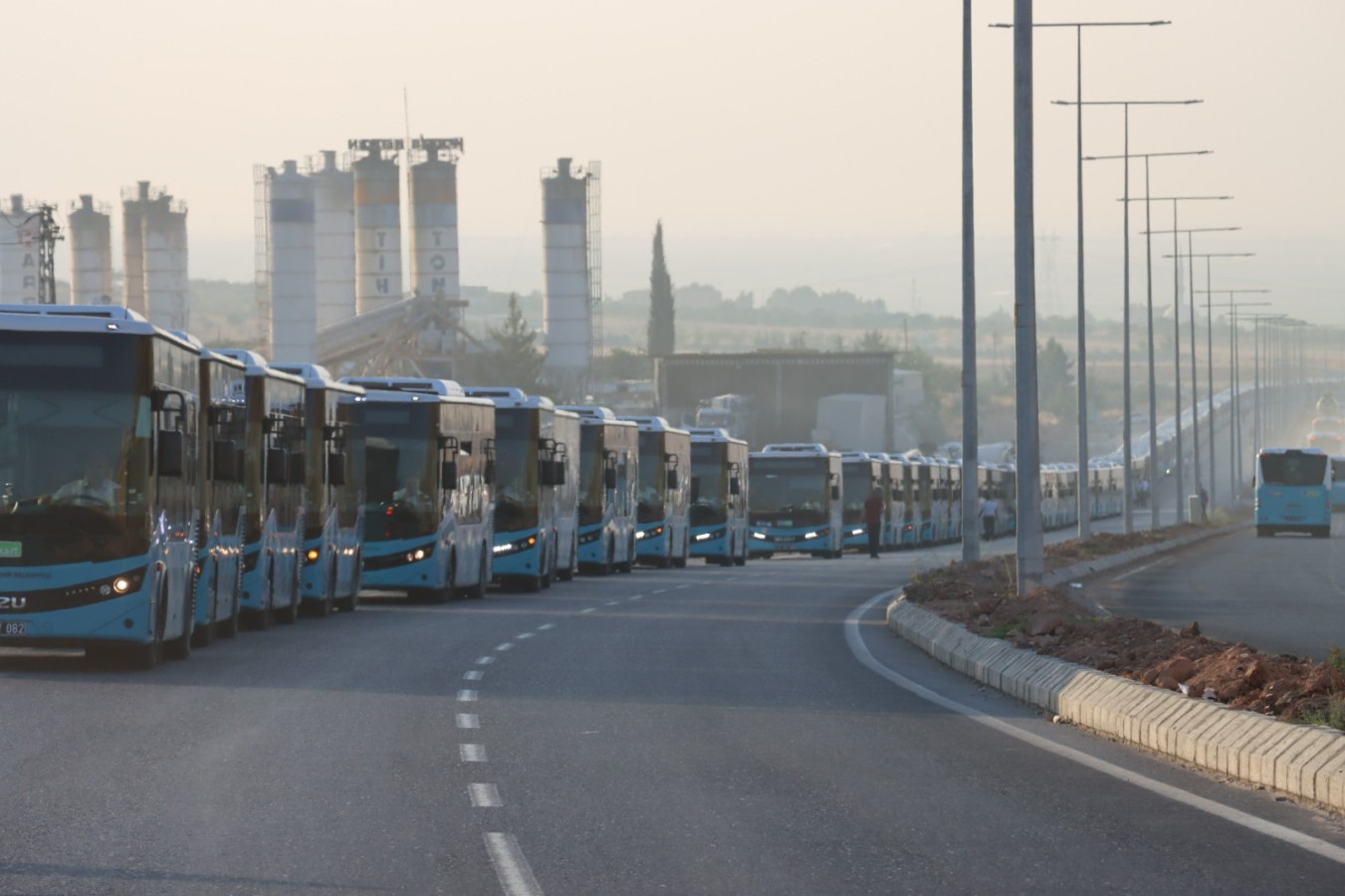 Büyükşehir 750 aracını tanıttı!;