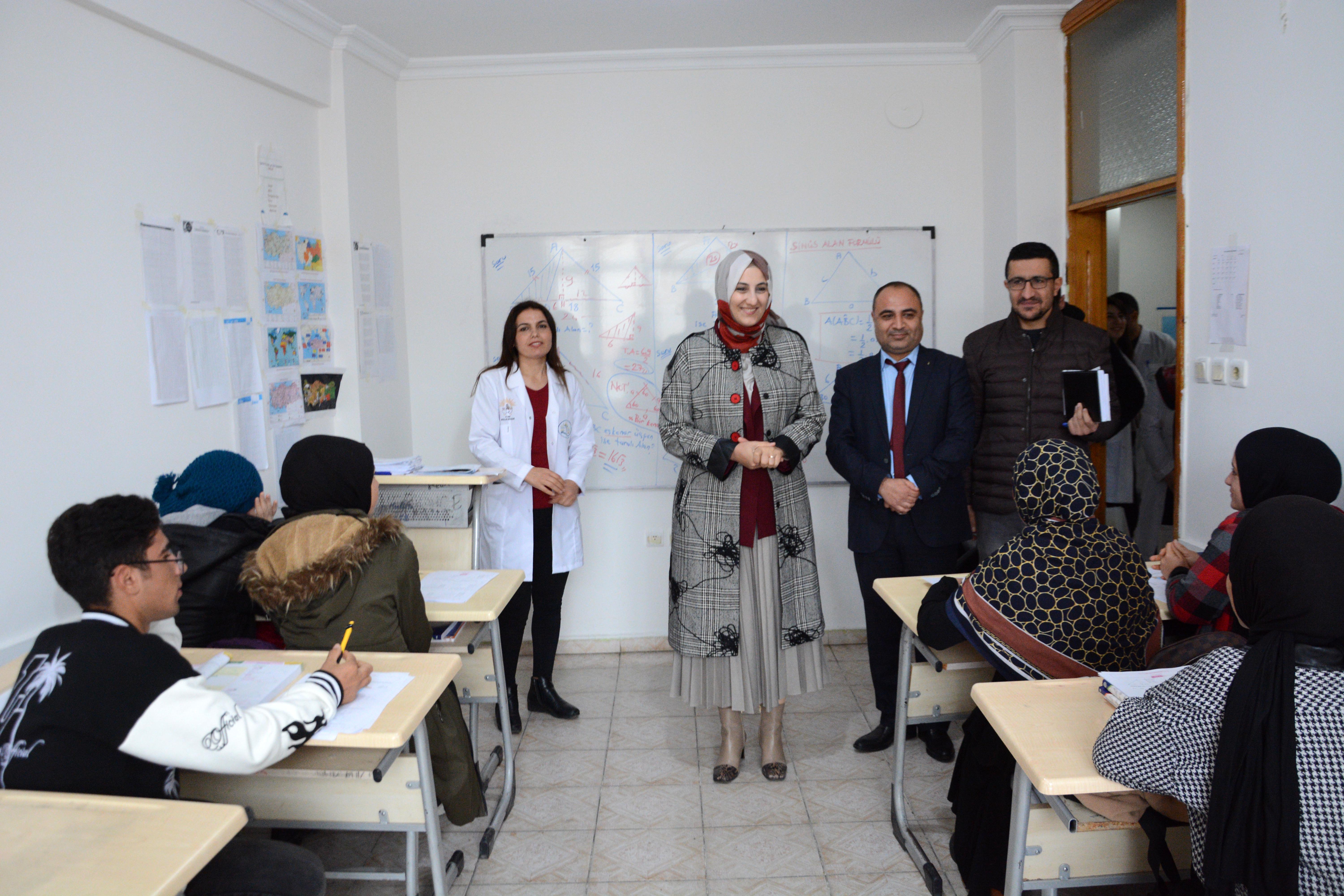 Ayşe Çakmak yeni eğitim öğretim yılının hayırlı olmasını diledi;