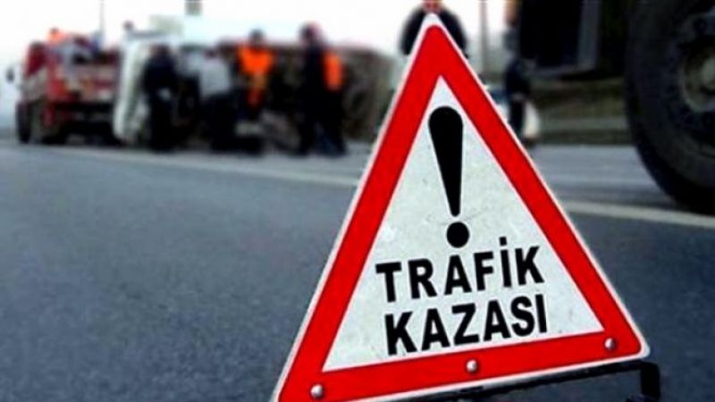 Urfa’da otomobiller kafa kafaya çarpıştı: 4 yaralı;