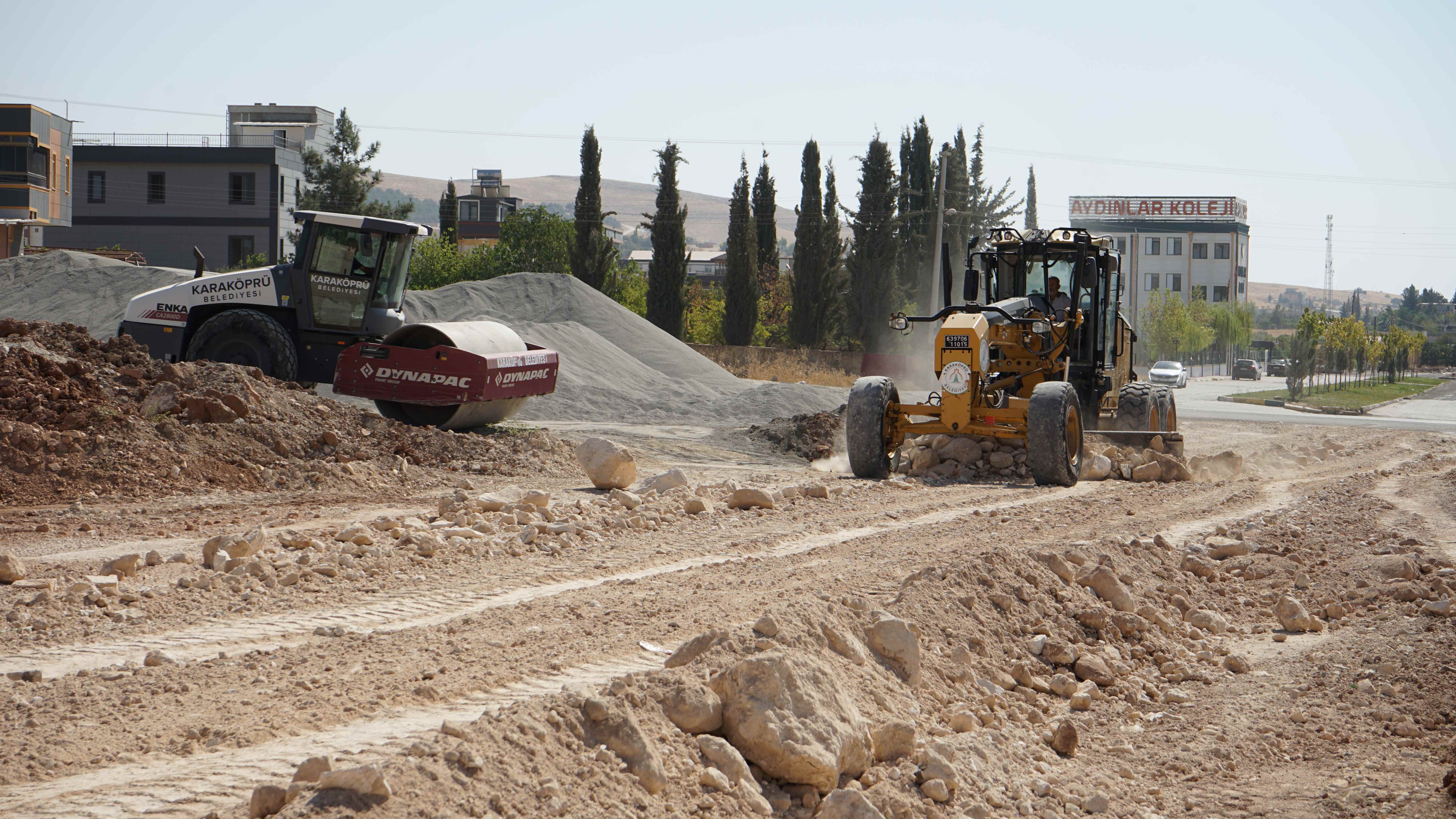 Karaköprü'de yeni yollar açılıyor;