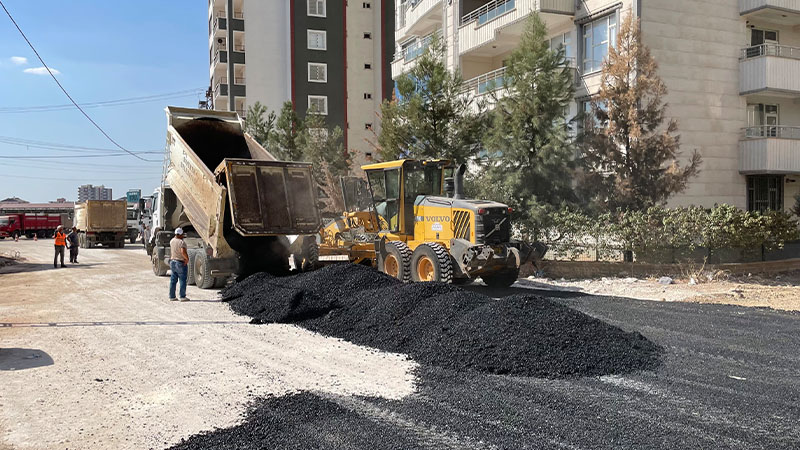 Siverek'te altyapı yenileme çalışmaları devam ediyor;