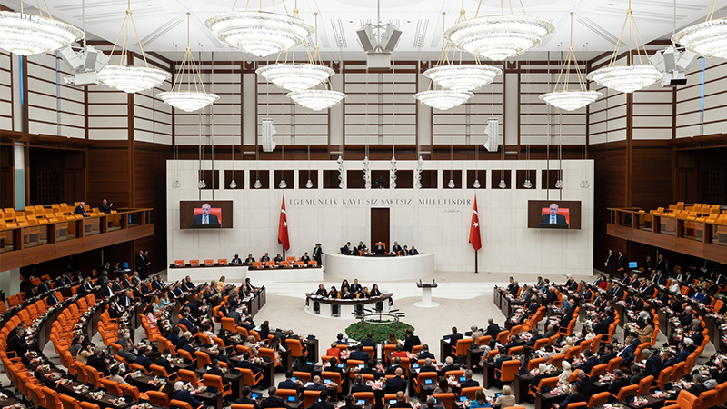 Meclis'te milyonlarca kişiyi ilgilendiren düzenlemeler için mesai başlıyor;