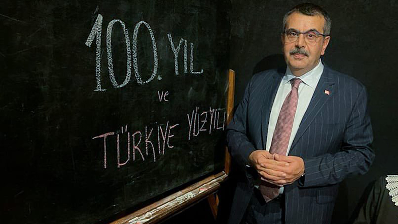 Bakan Tekin: Aday kimin huzurunda mülakata gireceğini bilmiyor;