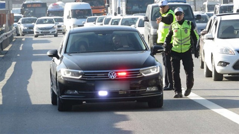 İçişleri Bakanlığı’ndan yeni "çakar" talimatı;
