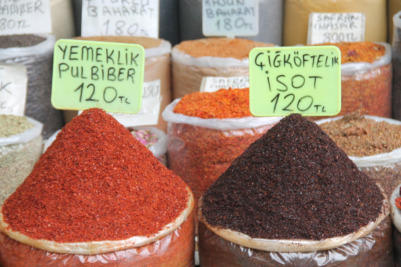 İsot fiyatları çarşıda iki katına çıkmış durumda;