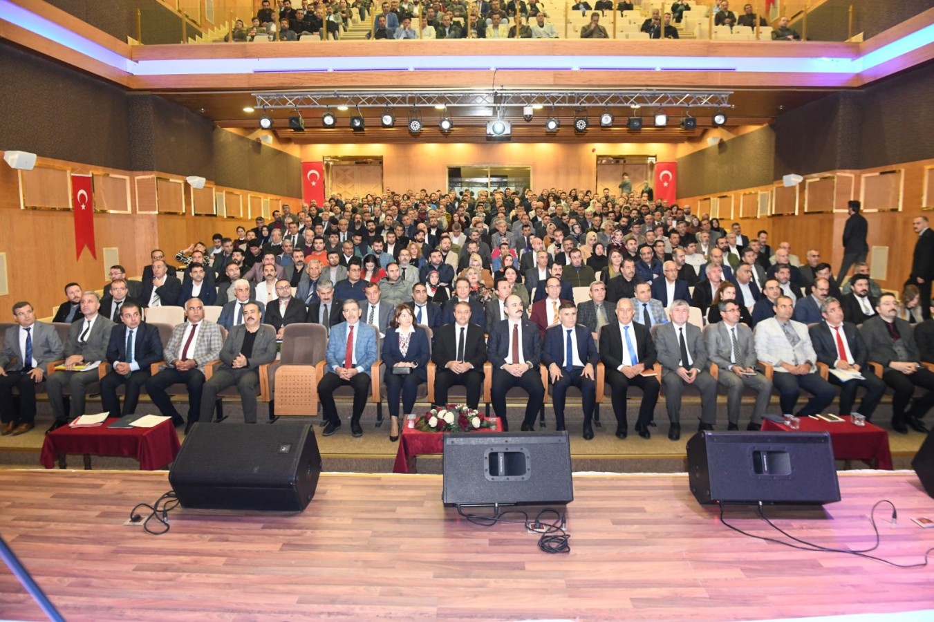 Vali Şıldak eğitim yöneticileriyle bir araya geldi;