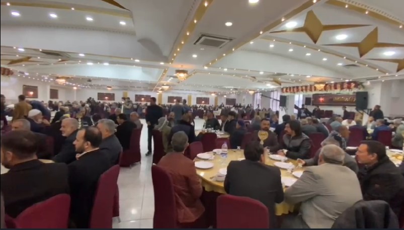 kan davalı aileler barış yemeğinde bir araya geldi;