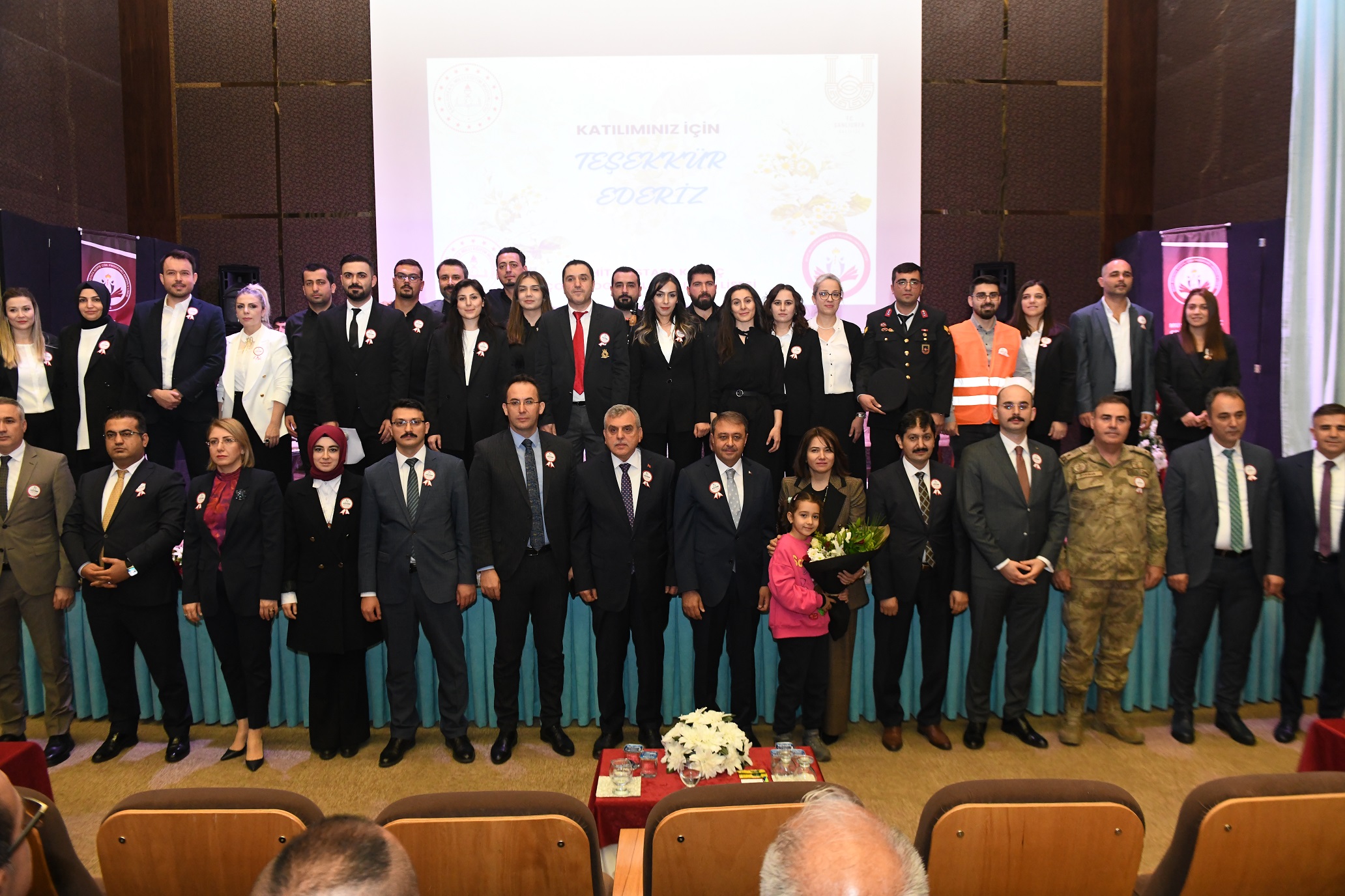Şanlıurfa'da Öğretmenler Günü coşkuyla kutlandı;