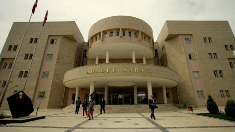 Şanlıurfa Adliyesi’nde kendini savcı olarak tanıtan şüpheli yakalandı;