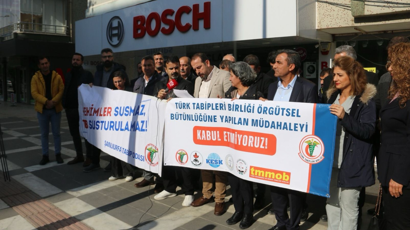 Tabipler Birliğinden görevden almaya yönelik yapılan davaya tepki;
