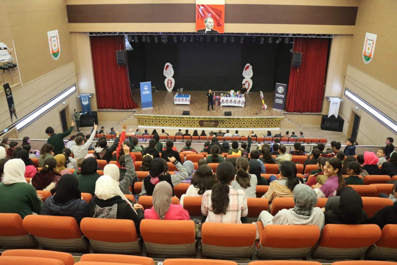 Büyükşehir’den öğrencilere yönelik bilim şenliği;