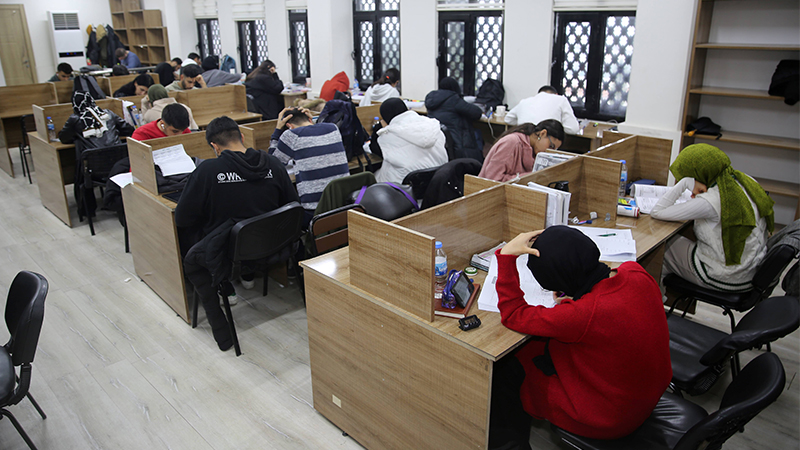 Karaköprü'de gençlerin alternatif ders çalışma ortamı okuma evleri;