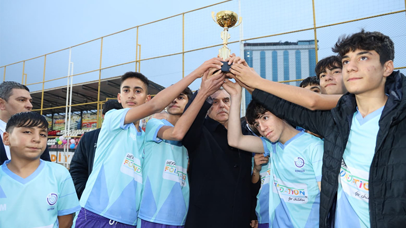 Büyükşehir Belediyesinden bin sporcuya forma desteği;