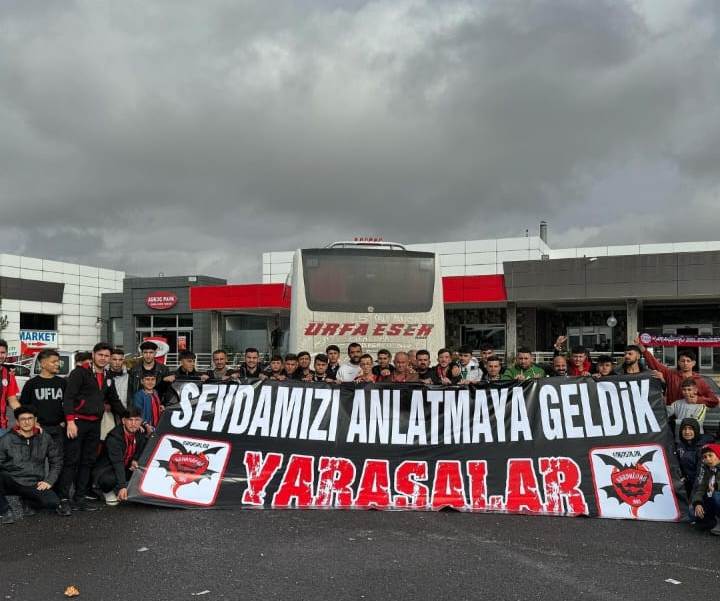 Karaköprüspor taraftarları deplasman yolunda kaza geçirdi;