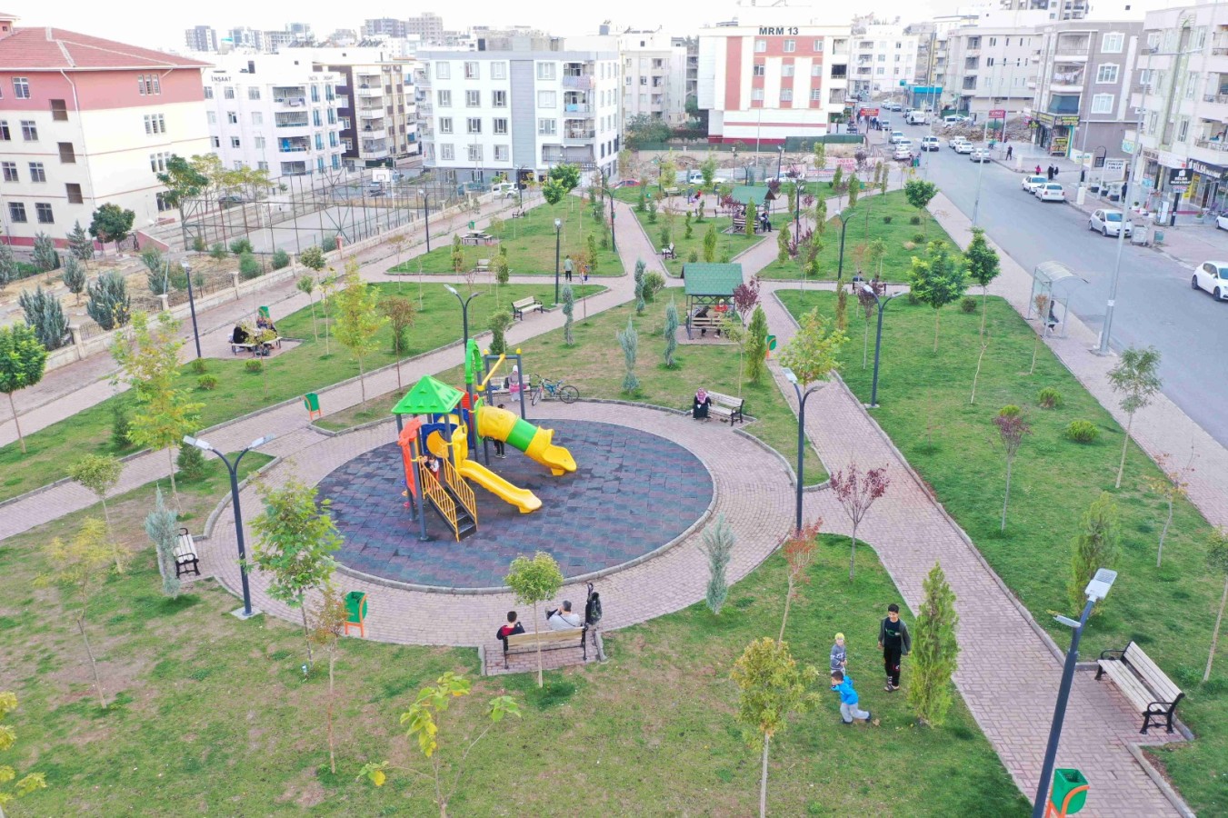 Karaköprü’ye 110 bin metrekare alanda 15 yeni park;