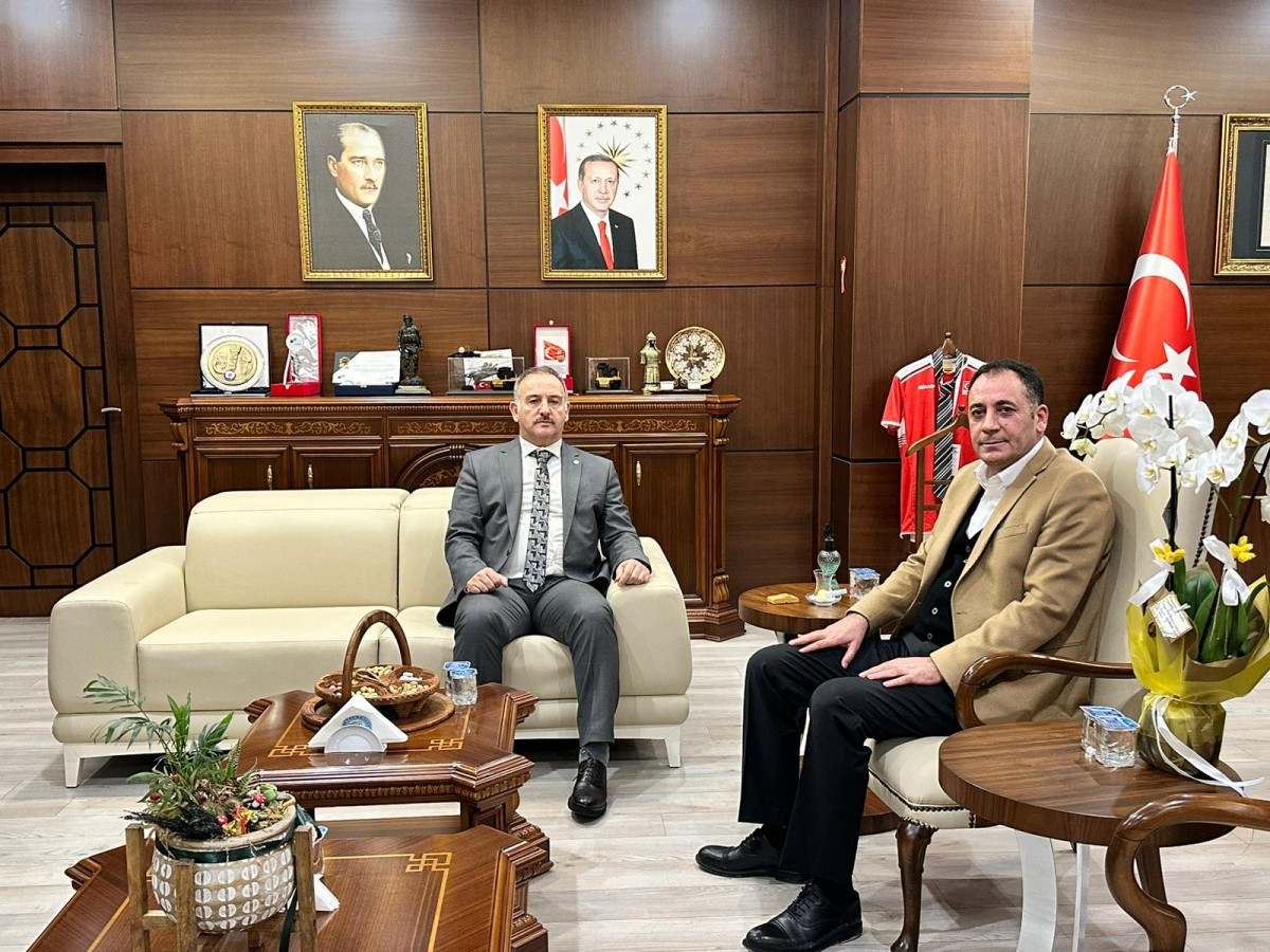 Yabir, Rektör Güllüoğlu ile sağlık çalışanlarının sorunlarını görüştü;