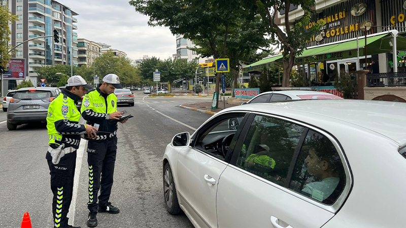 Şanlıurfa'da ehliyetsiz sürücülere ceza yağdı;