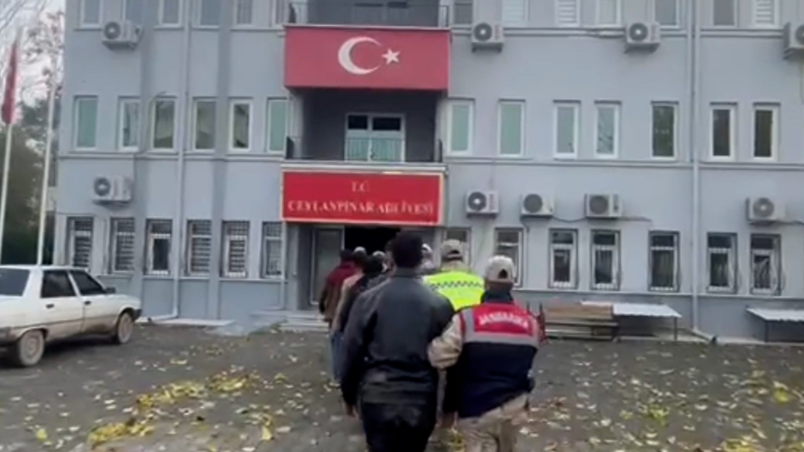 Şanlıurfa'da 129 düzensiz göçmen yakalandı;