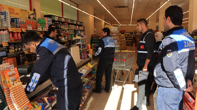 Zabıtadan asgari ücret denetimi, çok sayıda ürüne el konuldu;
