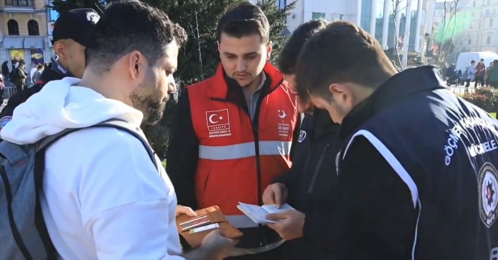 Düzensiz göçle mücadele sürüyor: Şanlıurfa dahil 20 ilde operasyon;