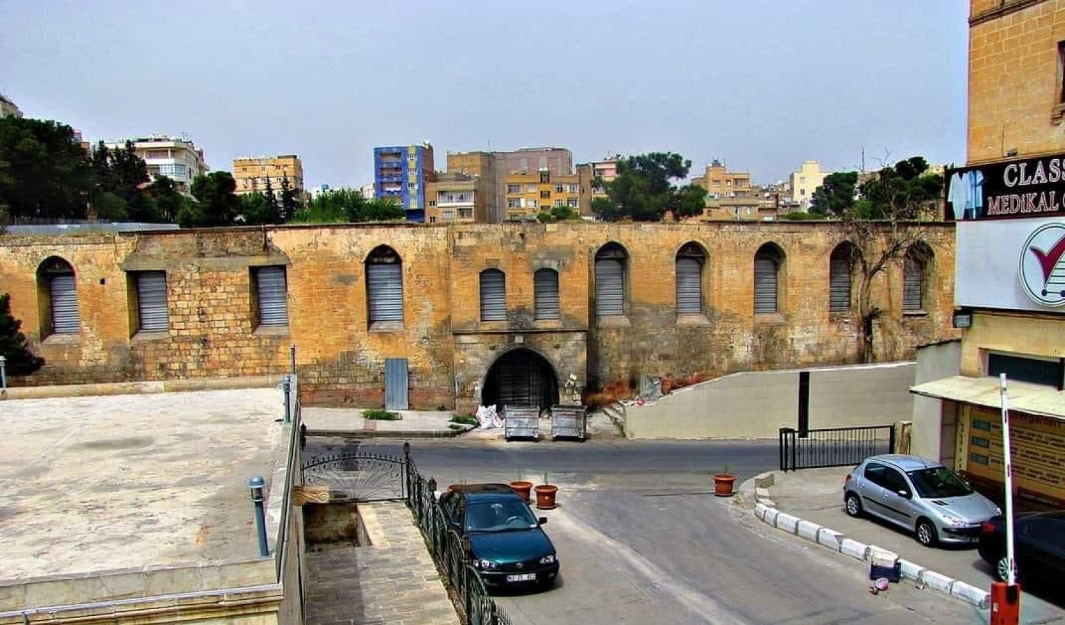 Şanlıurfa’daki tarihi Millet Hanı yarım asırdır kurtarılmayı bekliyor;