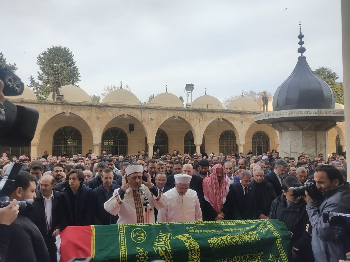 Eski Şanlıurfa milletvekili Halil Özcan son yolculuğuna uğurlandı;