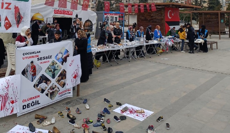 Filistin yararına “Hayır Çarşısı” kuruldu!;