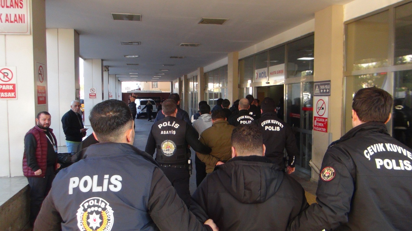 Şanlıurfa’da DEAŞ operasyonunda 45 şüpheli yakalandı;