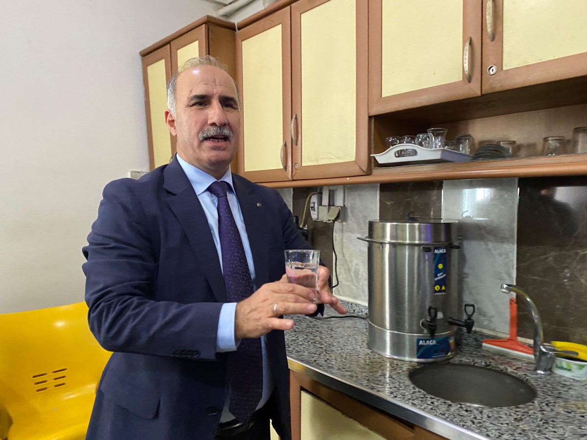 ŞUSKİ Genel Müdürü İzol açıkladı: Şanlıurfa'da su kokuyor mu?;