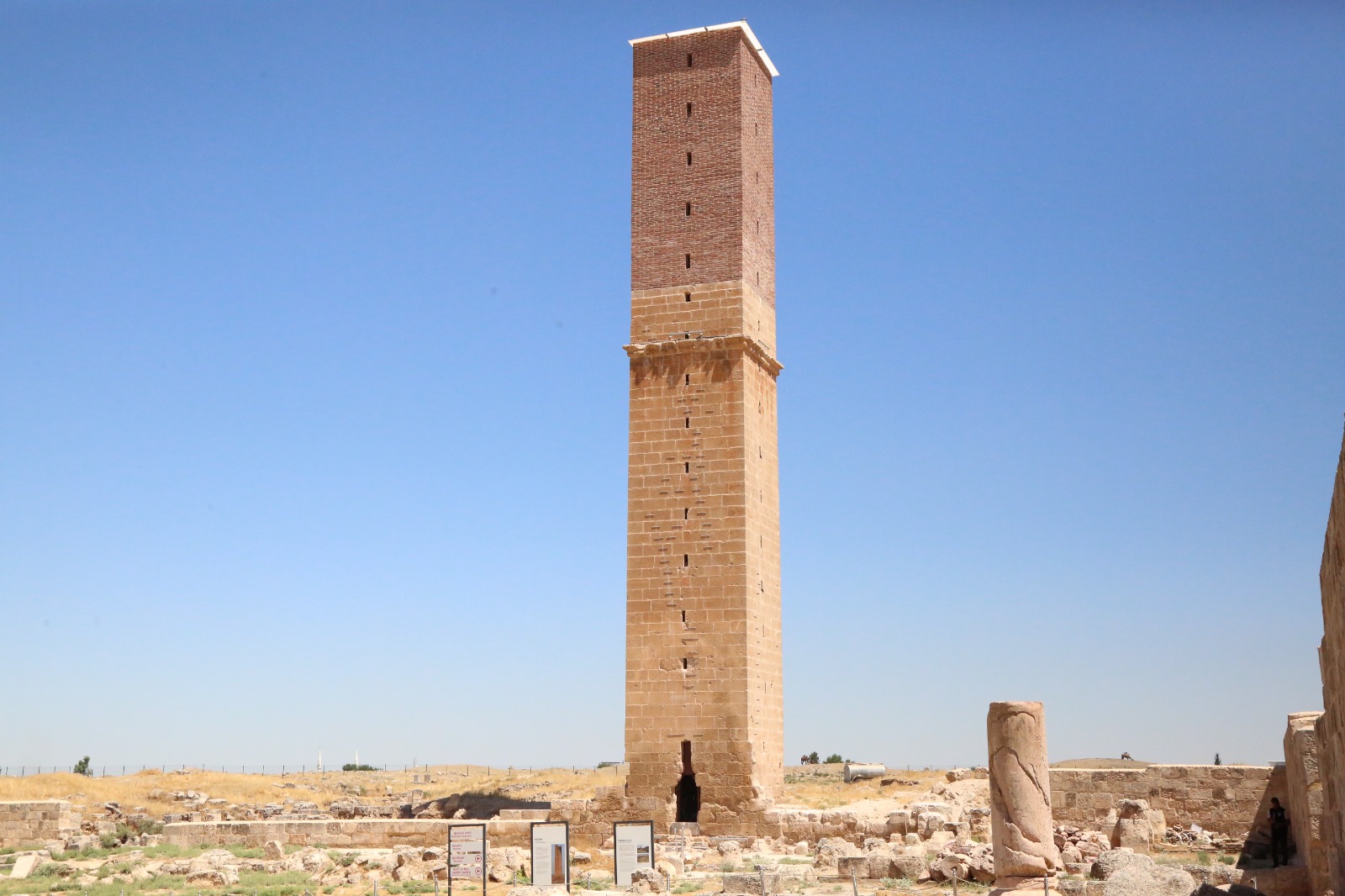 Harran Ulu Camii kapılarını ziyaretçilere açtı!;