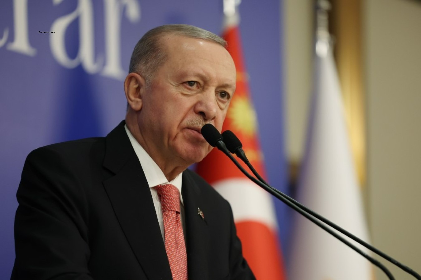 "Bizim ne şahsen, ne parti, ne de ittifak olarak muhalefetin müsamerelerine ayıracak vaktimiz yok"
