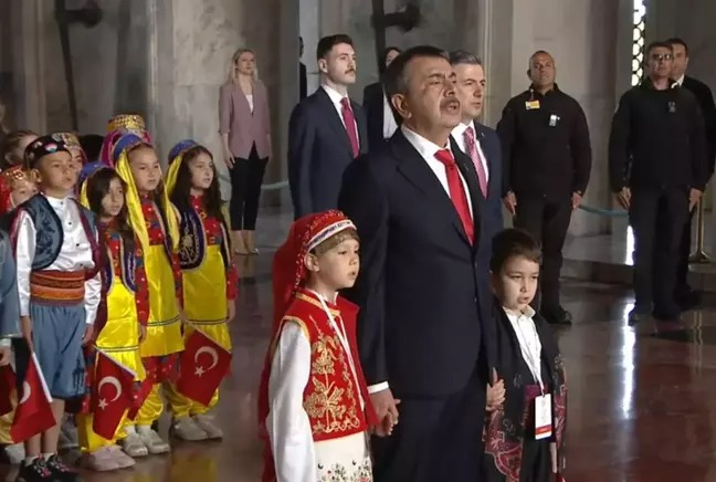 23 Nisan'ı coşkuyla kutlanıyor!;