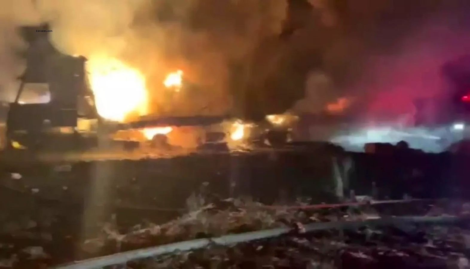 VİRANŞEHİR'DE TIR YANGINI;