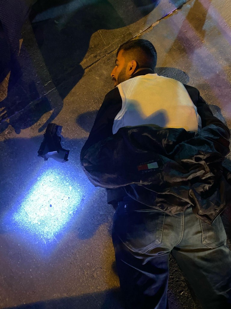 Sebebi akıllara durgunluk verdi: Çelik yelek giyip ev kurşunlayan 2 şüpheli tutuklandı;