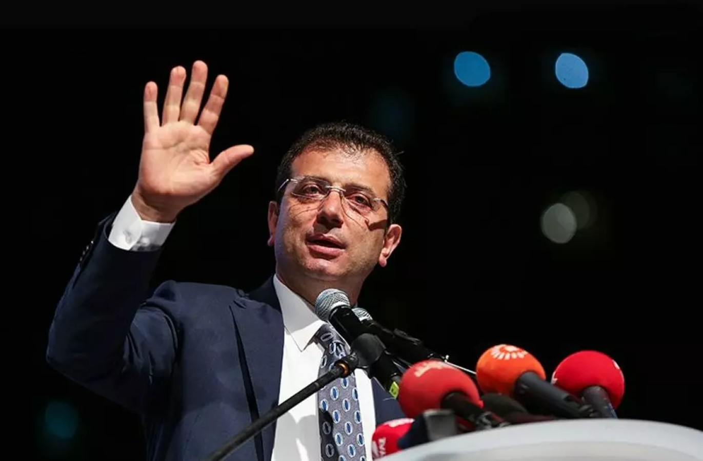 İmamoğlu cezaevinden gönderdi! "Çatışmadan uzak durun... Beni yan sandalyenizde hissedin";