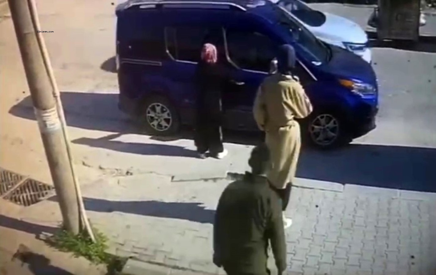 Genç kız, sokak ortasında kaçırıldı;
