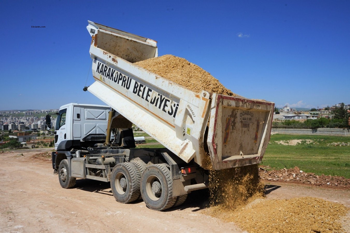 Karaköprü'ye yeni yollar kazandırılıyor;