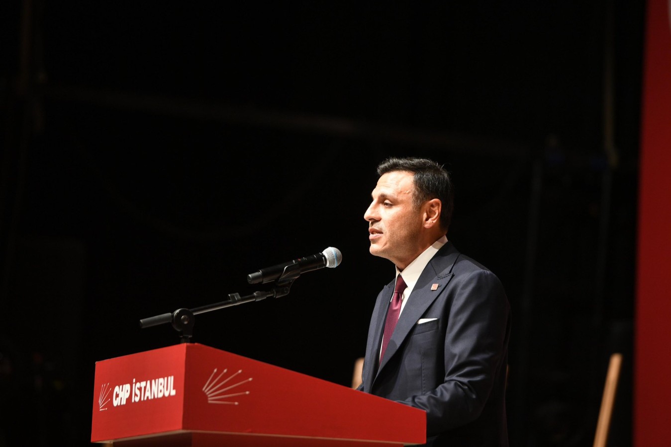 CHP İstanbul’da Özgür Çelik Güven Tazeledi