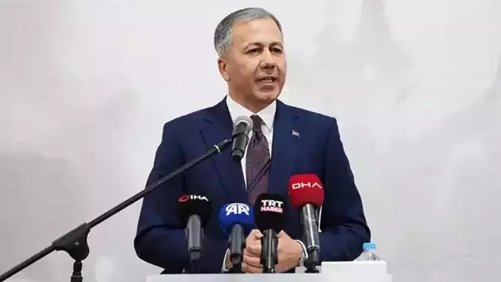 Bakan Yerlikaya: Cumhurbaşkanımıza ve ailesine hakaret eden 43 provokatör gözaltına alındı