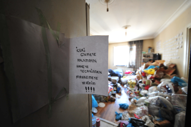 Çöp evde atıkların arasında bulunan çocuk koruma altına alındı;
