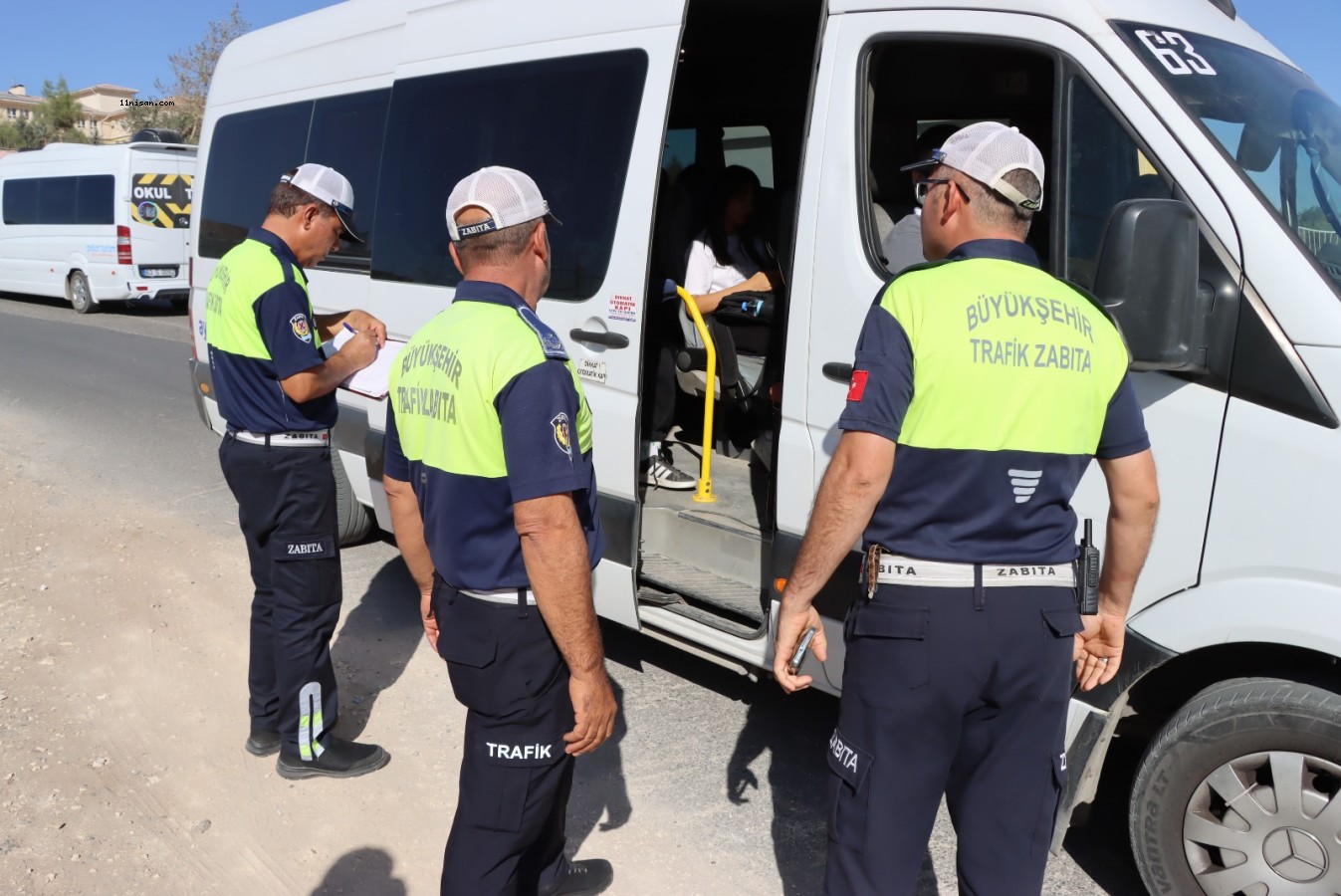 ŞANLIURFA’DA ÖĞRENCİ GÜVENLİĞİ İÇİN SERVİS DENETİMLERİ SIKIŞTIRILDI