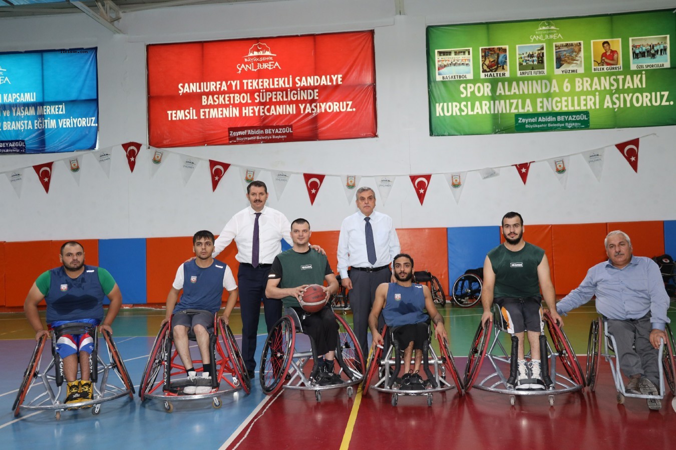 Vali Ayhan ve Başkan Beyazgül Engelsiz Yaşam Merkezini ziyaret etti